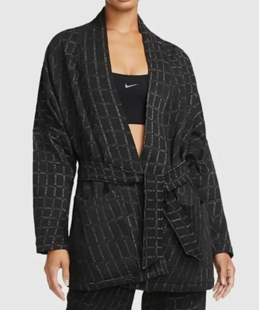 NWT Nike Yoga Therma-FIT Luxe Women's Size 1X Reversible Jacquard Wrap Top